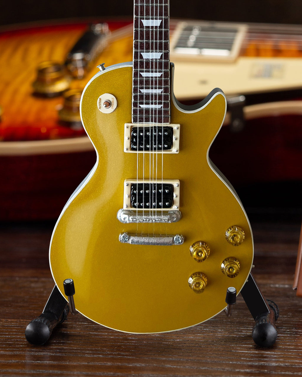 Slash Gibson Les Paul Standard “Victoria” Goldtop Miniature Guitar Model